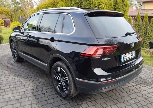 Volkswagen Tiguan cena 123899 przebieg: 138181, rok produkcji 2019 z Barcin małe 277